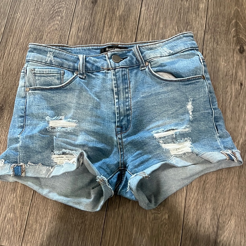 COPY - Distressed denim shorts